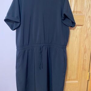 Black send the waist drawstring dress